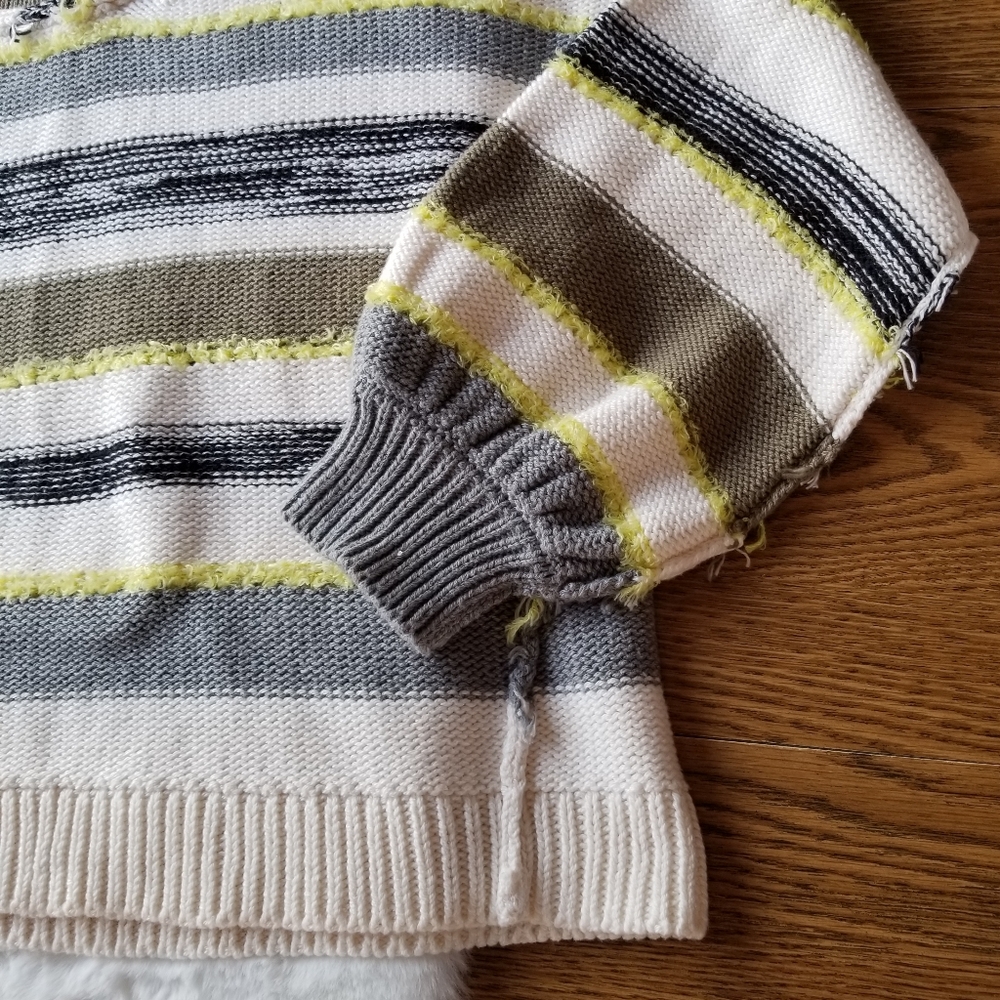 Striped Women's Sweater - Picture 5 of 14